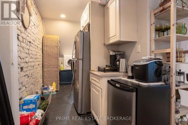 500-502 COLBORNE STREET London East (East F) Ontario photo 9