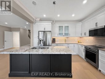 3833 CAMPBELL STREET N London South (South V) Ontario photo 14