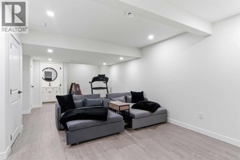 90 Saddlebred Place, Cochrane, Alberta, T4C3E6