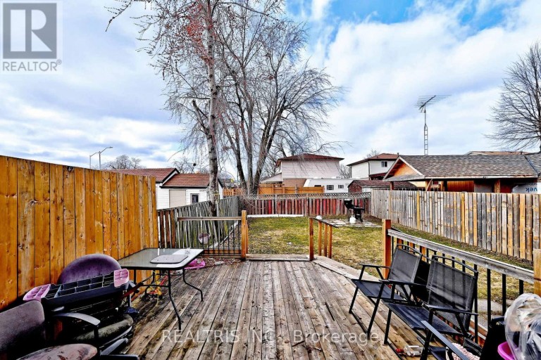116 SUTHERLAND AVENUE, Brampton (Madoc), Ontario, L6V2H7