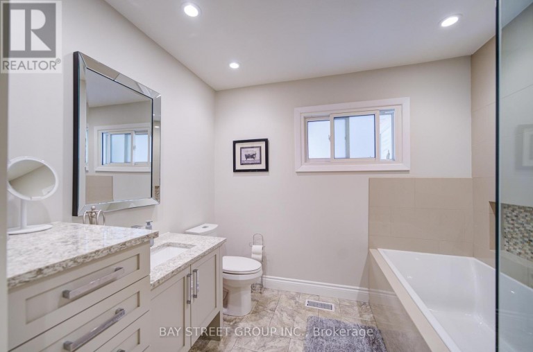 88 MARSDALE DRIVE, St. Catharines (Glendale/Glenridge), Ontario, L2T3S9