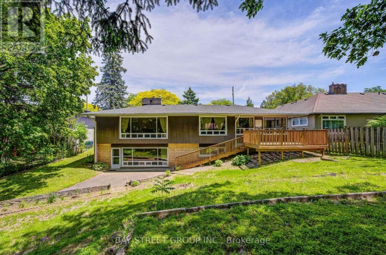88 MARSDALE DRIVE, St. Catharines (Glendale/Glenridge), Ontario, L2T3S9