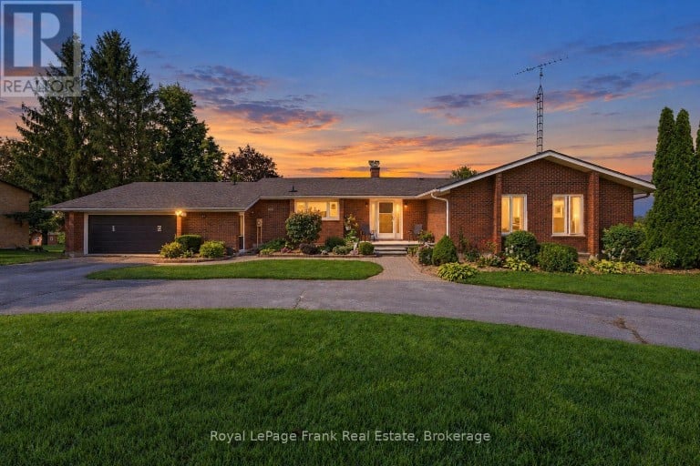 61 BLUEWATER AVENUE, Kawartha Lakes (Lindsay), Ontario, K9V0K6