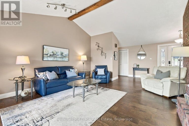 61 BLUEWATER AVENUE, Kawartha Lakes (Lindsay), Ontario, K9V0K6