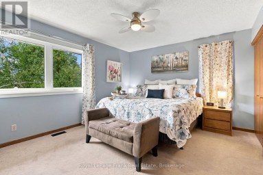 61 BLUEWATER AVENUE Kawartha Lakes (Lindsay) Ontario photo 16