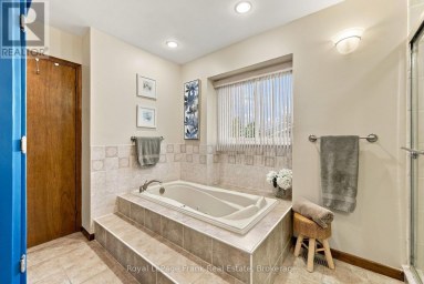 61 BLUEWATER AVENUE Kawartha Lakes (Lindsay) Ontario photo 23