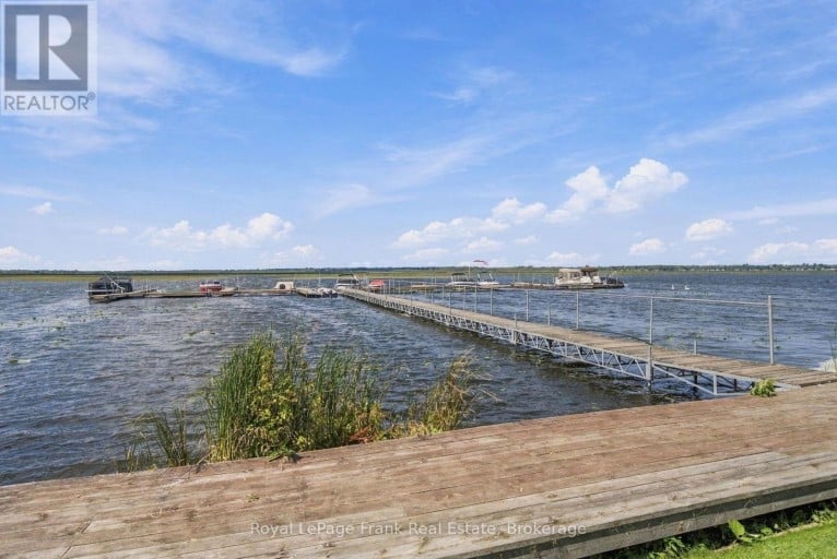 61 BLUEWATER AVENUE, Kawartha Lakes (Lindsay), Ontario, K9V0K6