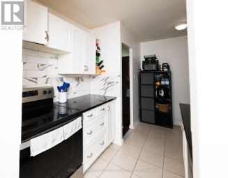 404 - 1690 VICTORIA PARK AVENUE Toronto (Victoria Village) Ontario photo 12