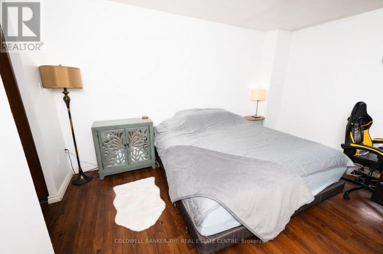 404 - 1690 VICTORIA PARK AVENUE, Toronto (Victoria Village), Ontario, M1R1R1