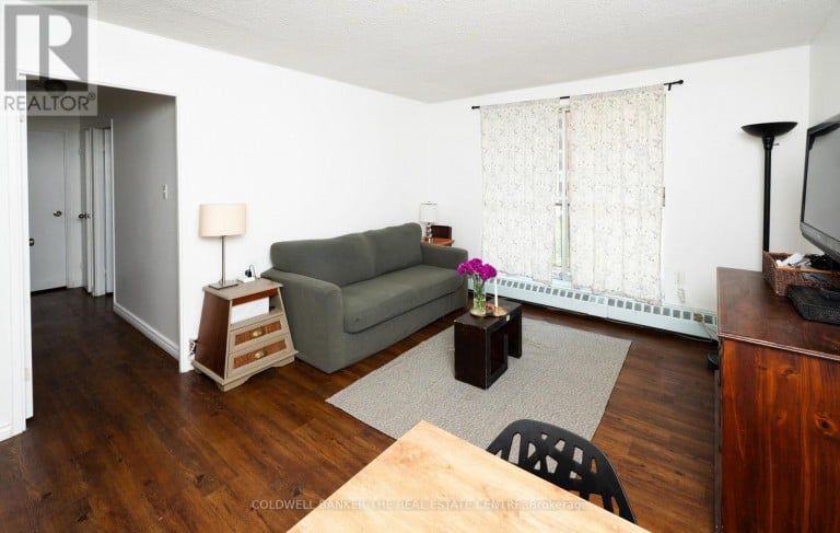 404 - 1690 VICTORIA PARK AVENUE, Toronto (Victoria Village), Ontario, M1R1R1