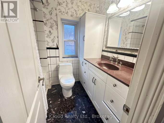 27 BUCKINGHAM AVENUE, Oshawa (O'Neill), Ontario, L1G2K4