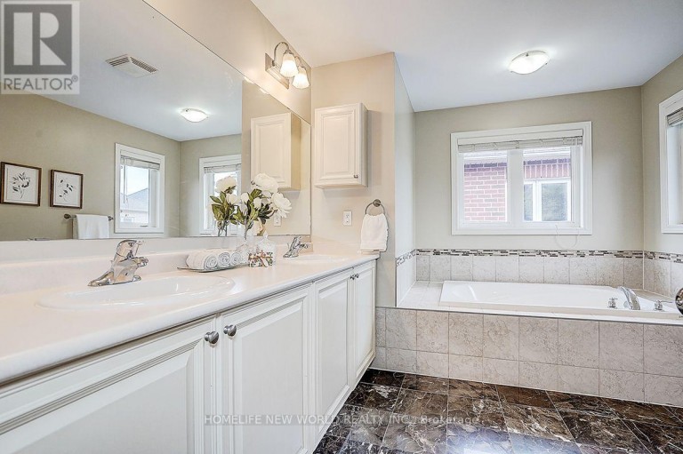 39 JAMES PARROTT AVENUE, Markham (Wismer), Ontario, L6E0J8