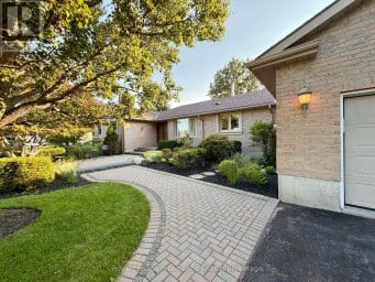 100 BAY BREEZE STREET Prince Edward County (Ameliasburg Ward) Ontario photo 1