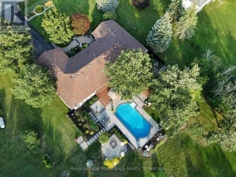 100 BAY BREEZE STREET Prince Edward County (Ameliasburg Ward) Ontario photo 3