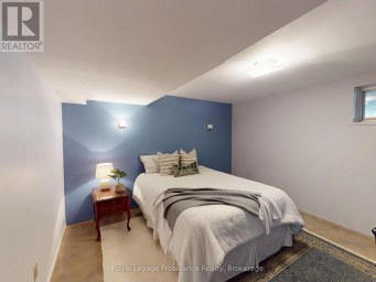 100 BAY BREEZE STREET Prince Edward County (Ameliasburg Ward) Ontario photo 34