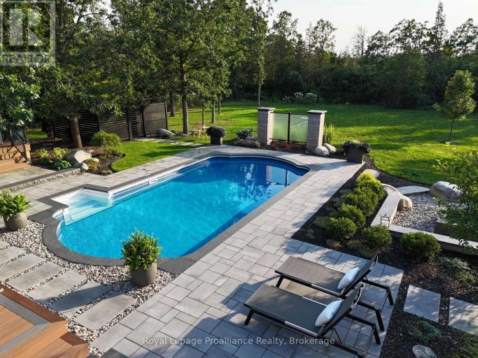 100 BAY BREEZE STREET, Prince Edward County (Ameliasburg Ward), Ontario, K8N4Z7