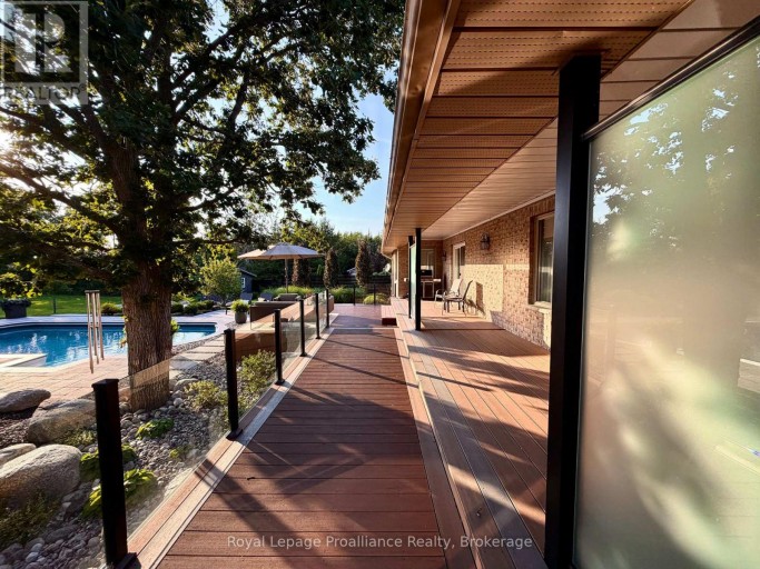100 BAY BREEZE STREET, Prince Edward County (Ameliasburg Ward), Ontario, K8N4Z7