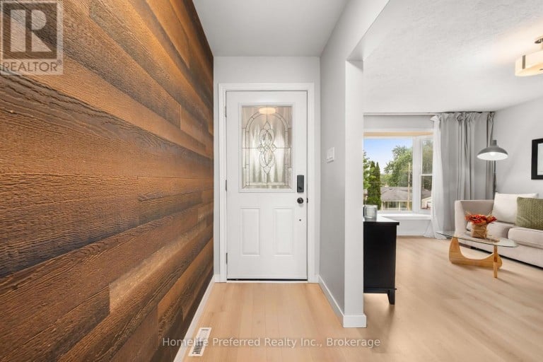 313 LINDAN AVENUE, Selwyn, Ontario, K9L1K8