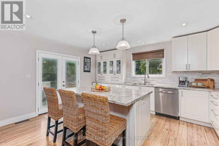 121 ERIE STREET, Collingwood, Ontario, L9Y1P5
