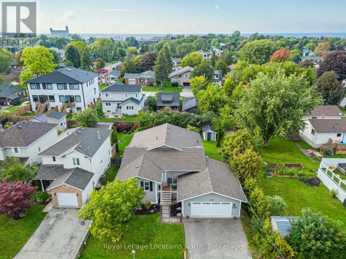121 ERIE STREET, Collingwood, Ontario, L9Y1P5