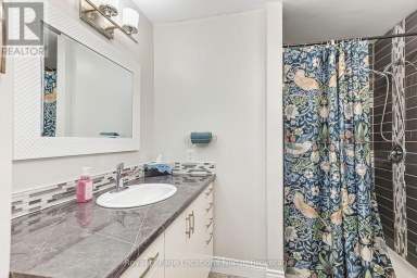 121 ERIE STREET Collingwood Ontario photo 24