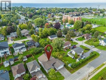 121 ERIE STREET Collingwood Ontario photo 3