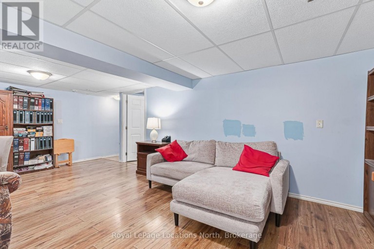 121 ERIE STREET, Collingwood, Ontario, L9Y1P5