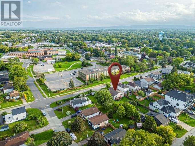 121 ERIE STREET, Collingwood, Ontario, L9Y1P5