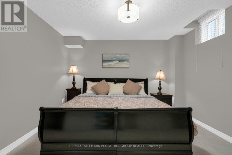 5 MAGNA CARTA ROAD, Barrie (Innis-Shore), Ontario, L4M7H9