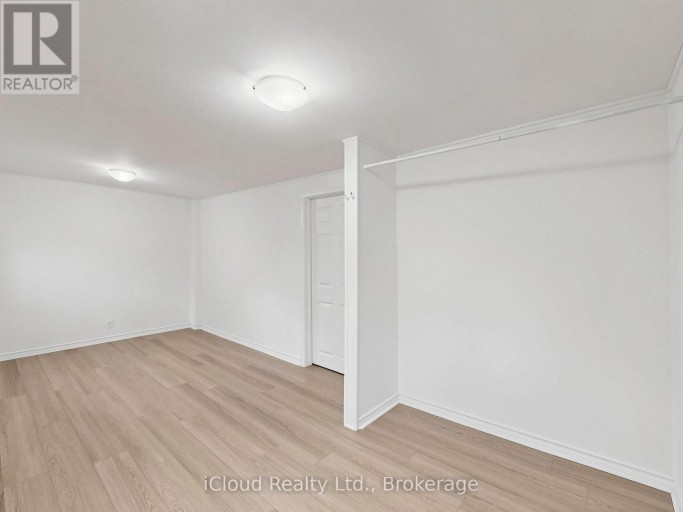 32 SEVENTEENTH STREET, Toronto (New Toronto), Ontario, M8V3K3