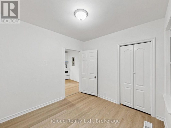 32 SEVENTEENTH STREET, Toronto (New Toronto), Ontario, M8V3K3