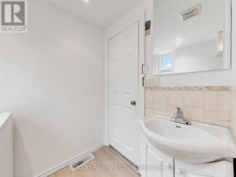 32 SEVENTEENTH STREET Toronto (New Toronto) Ontario photo 35