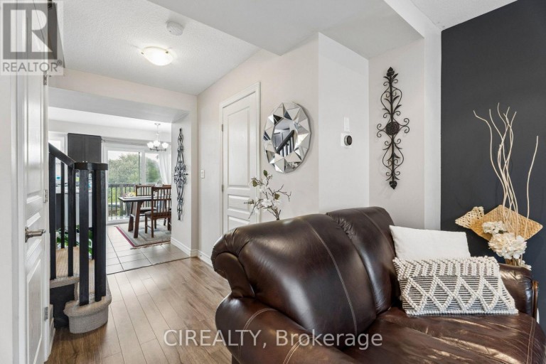 12 - 201 WESTBANK TRAIL, Hamilton (Stoney Creek Mountain), Ontario, L8J0H4