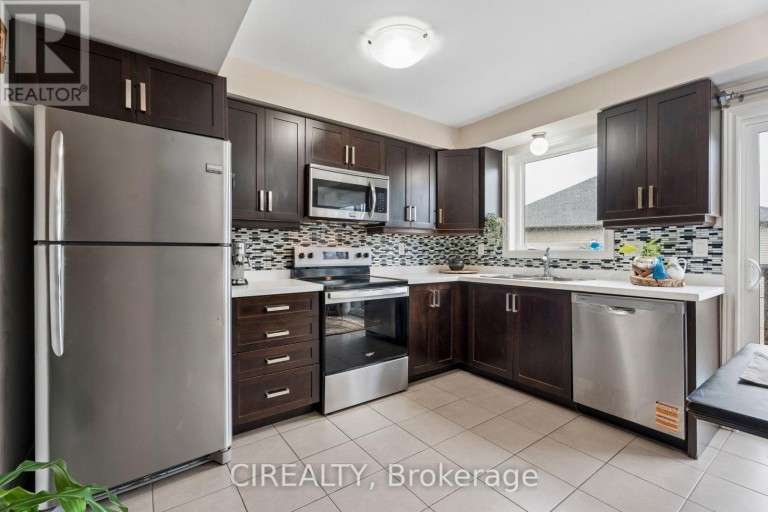12 - 201 WESTBANK TRAIL, Hamilton (Stoney Creek Mountain), Ontario, L8J0H4