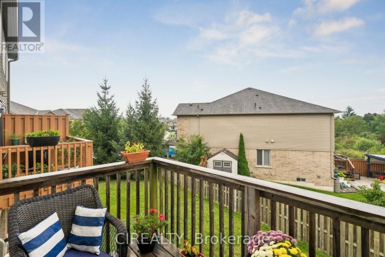 12 - 201 WESTBANK TRAIL, Hamilton (Stoney Creek Mountain), Ontario, L8J0H4