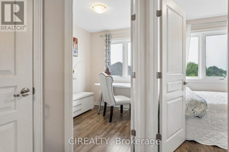 12 - 201 WESTBANK TRAIL, Hamilton (Stoney Creek Mountain), Ontario, L8J0H4