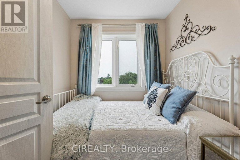 12 - 201 WESTBANK TRAIL, Hamilton (Stoney Creek Mountain), Ontario, L8J0H4