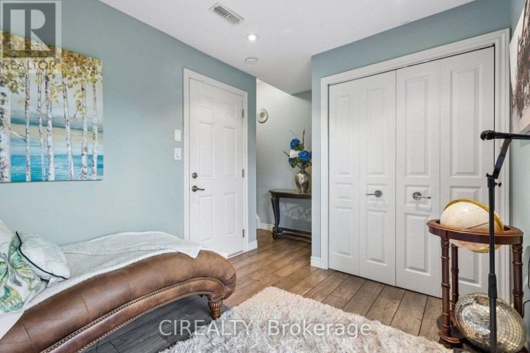 12 - 201 WESTBANK TRAIL, Hamilton (Stoney Creek Mountain), Ontario, L8J0H4