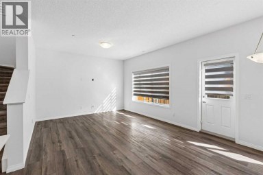 22 Lucas Terrace NW Calgary Alberta photo 13