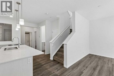 22 Lucas Terrace NW Calgary Alberta photo 16