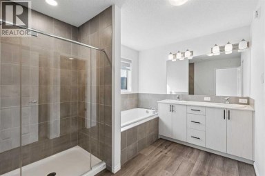 22 Lucas Terrace NW Calgary Alberta photo 23