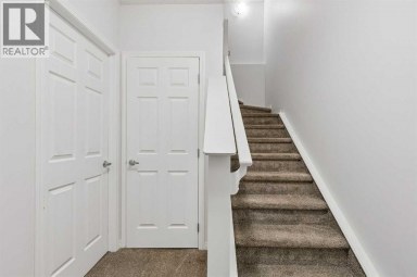 22 Lucas Terrace NW Calgary Alberta photo 34