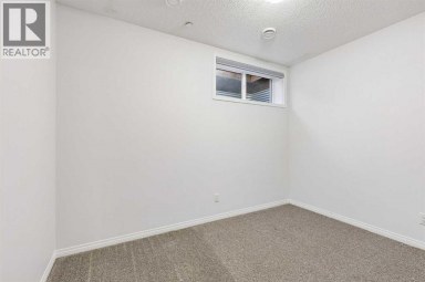 22 Lucas Terrace NW Calgary Alberta photo 41