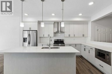 22 Lucas Terrace NW Calgary Alberta photo 6