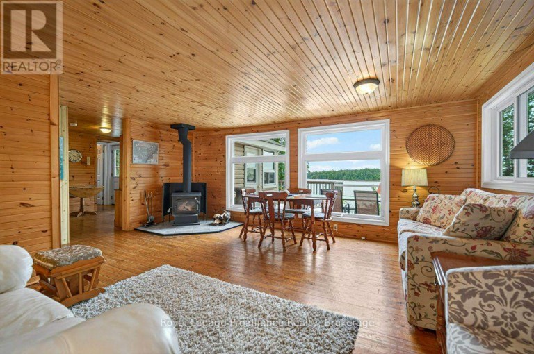 1077 PUKITIS TRAIL, Highlands East (Cardiff Ward), Ontario, K0L1A0