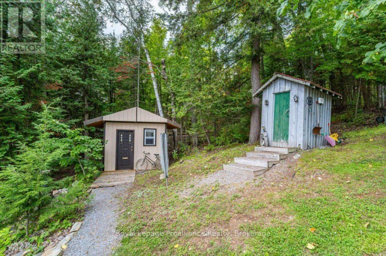 1077 PUKITIS TRAIL, Highlands East (Cardiff Ward), Ontario, K0L1A0