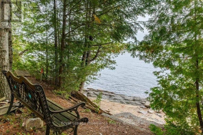 1077 PUKITIS TRAIL, Highlands East (Cardiff Ward), Ontario, K0L1A0