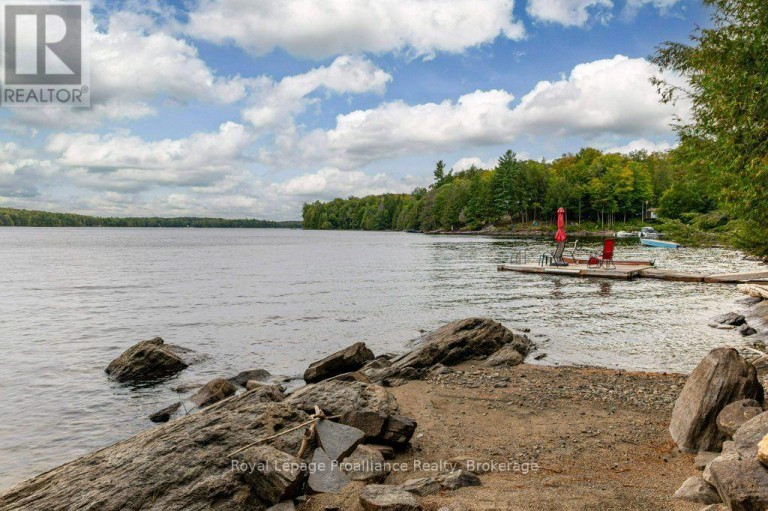1077 PUKITIS TRAIL, Highlands East (Cardiff Ward), Ontario, K0L1A0
