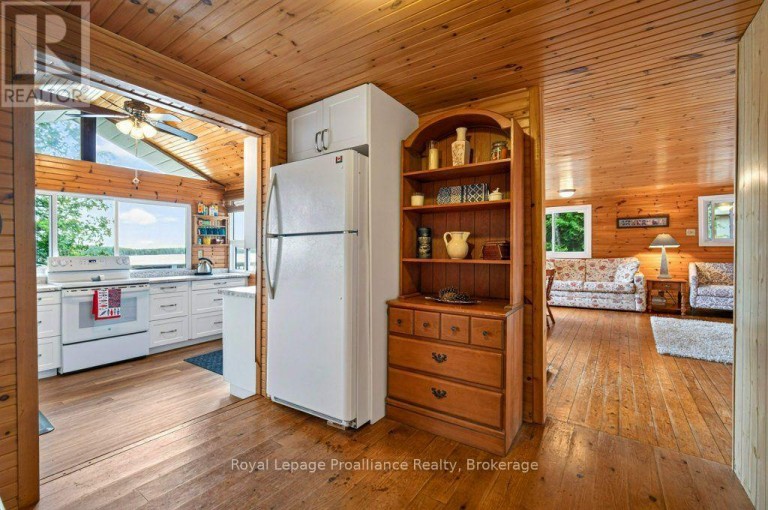 1077 PUKITIS TRAIL, Highlands East (Cardiff Ward), Ontario, K0L1A0