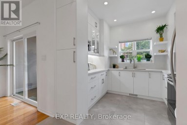 11 MAPLE PARK WAY Markham (Milliken Mills West) Ontario photo 4